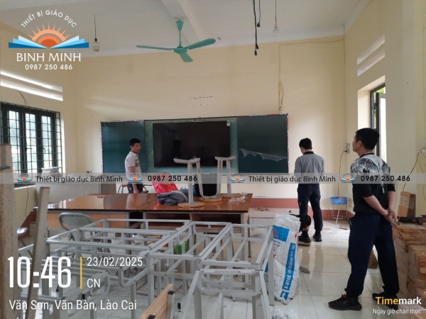 Săn mây vấp ngay trường học